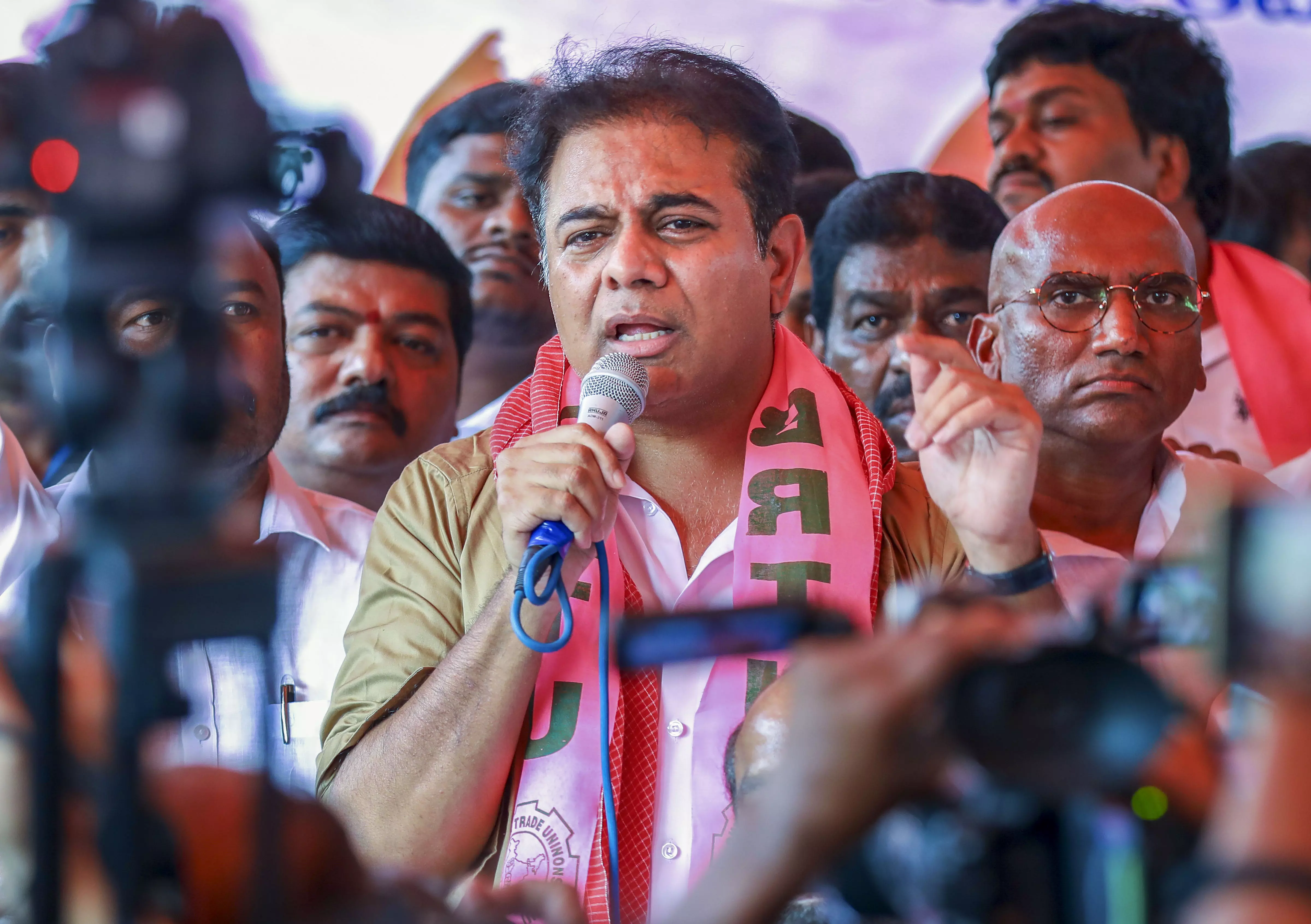 KTR asks party cadre to question Congress on poll promises