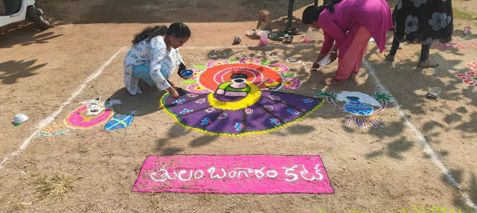 BRS holds Rangoli contest to protest Cong. inaction