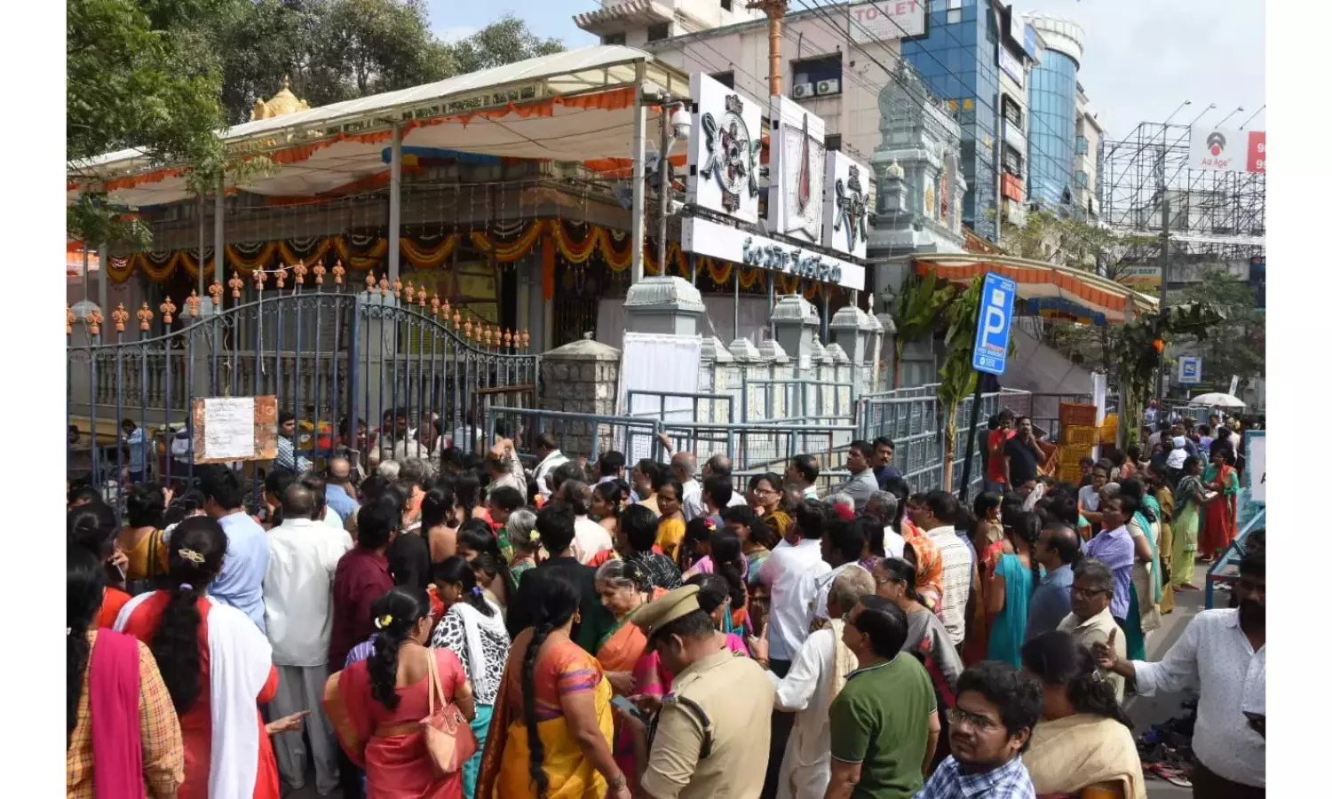 Devotees throng temples  across Vijayawada on Vaikunta Ekadasi