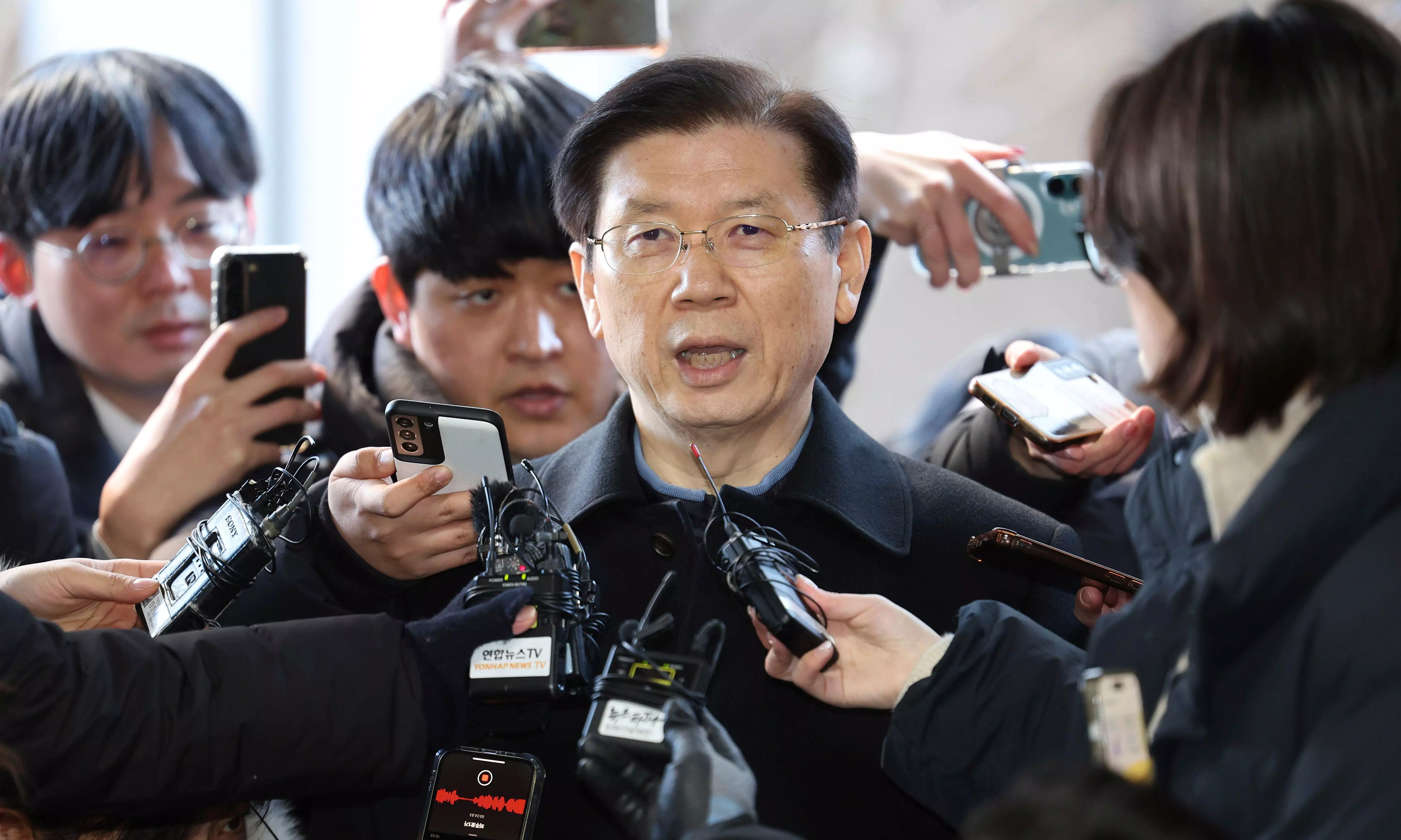 South Korea’s acting leader accepts resignation of presidential security chief