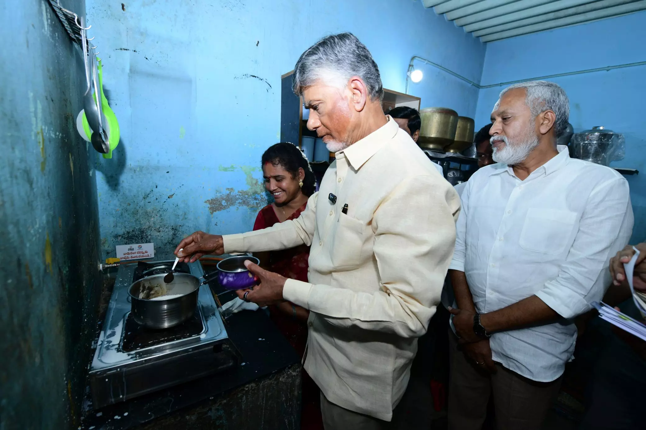 Naidu Launches CNG Initiatives, Green Energy Policy in AP