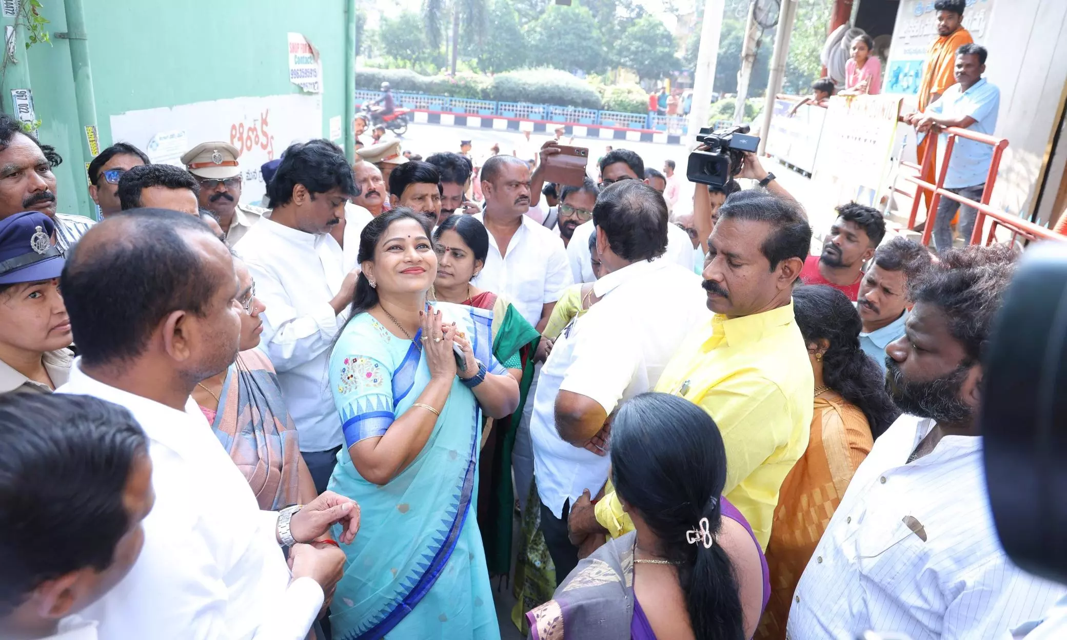 Tirupati Stampede: AP Home Minister Gives Away Rs 25L Cheque to 4 Dependents