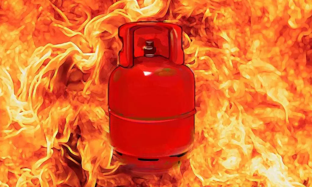 Four injured in cylinder blast in Bengaluru