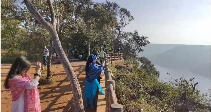 Akkamahadevi-Domalpenta stay package inaugurated at Srisailam Dam