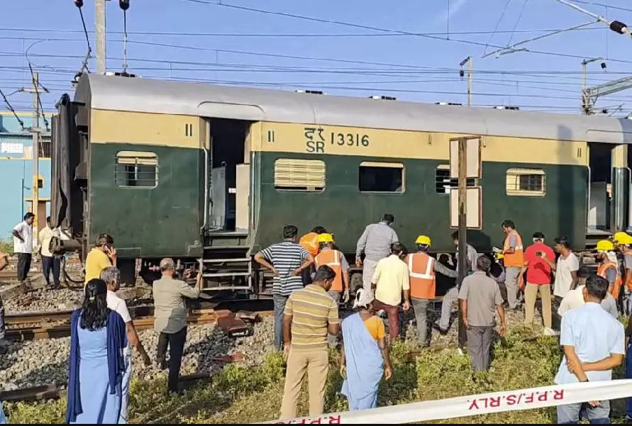 Train coach derails in Tamil Nadu