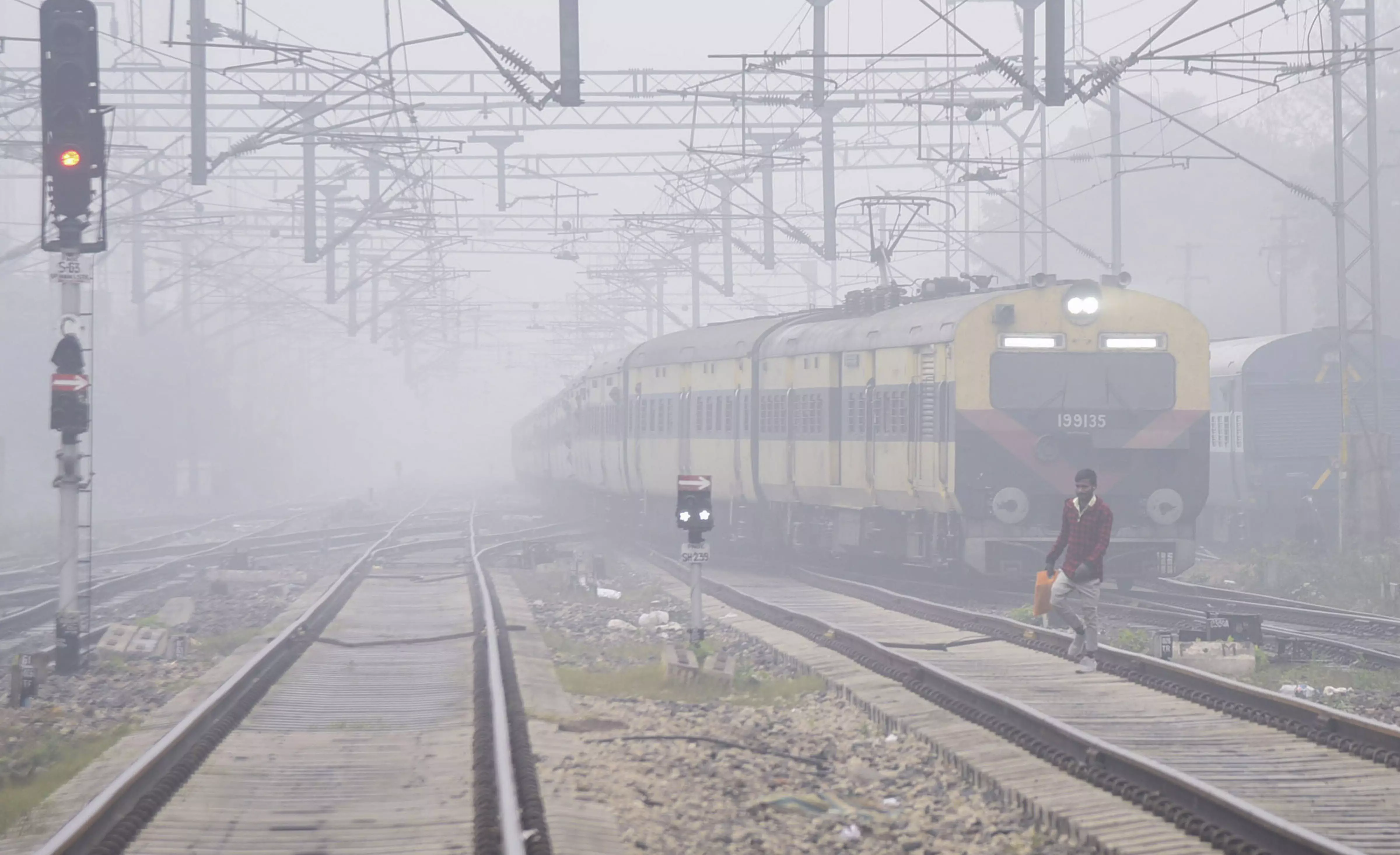 26 trains running late due to dense fog resulting in zero visibility