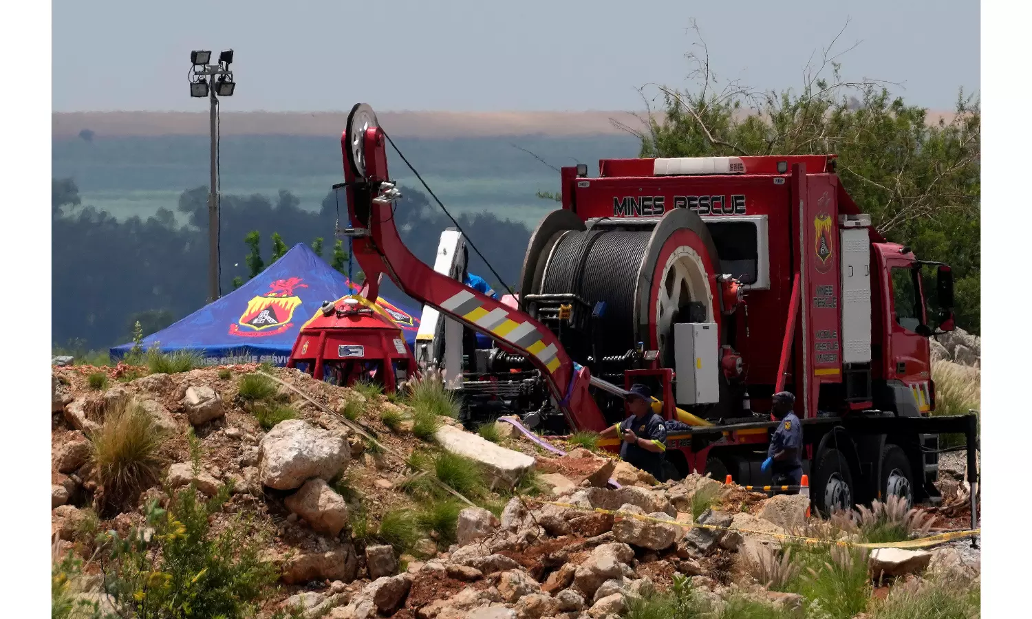 Why Hundreds of miners are still trapped and feared starving in abandoned South African mine