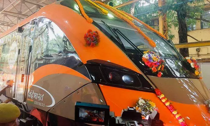 Vande Bharat Sleeper Train Completes Trial Run in Mumbai