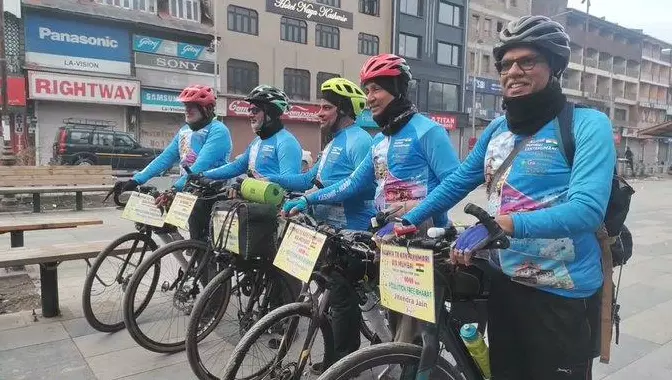 Cyclists on Kashmir-Kanyakumari expedition for pollution-free India leave Jammu