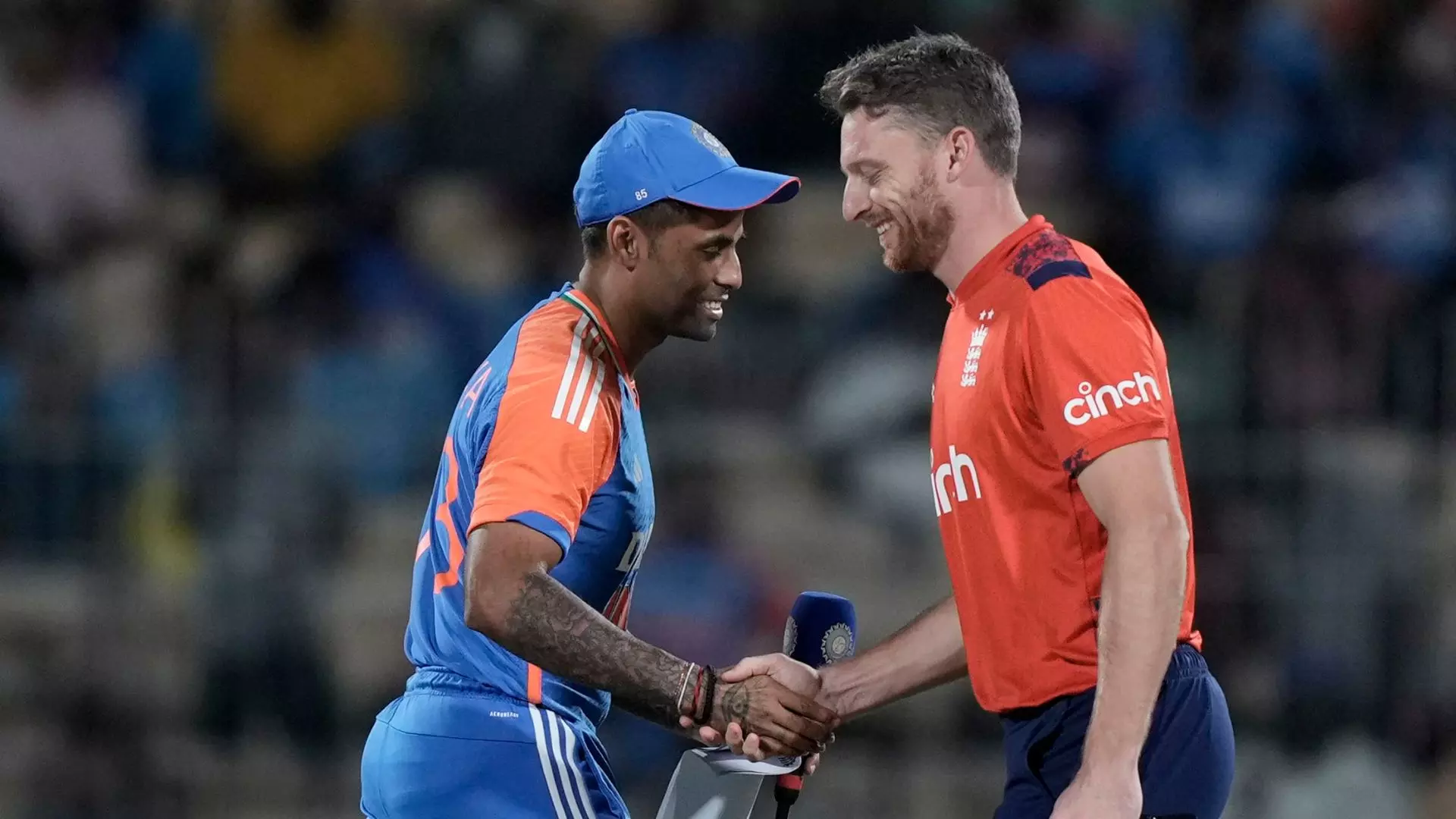 India vs England, 2nd T20I Live:India 95/5 in 12 overs