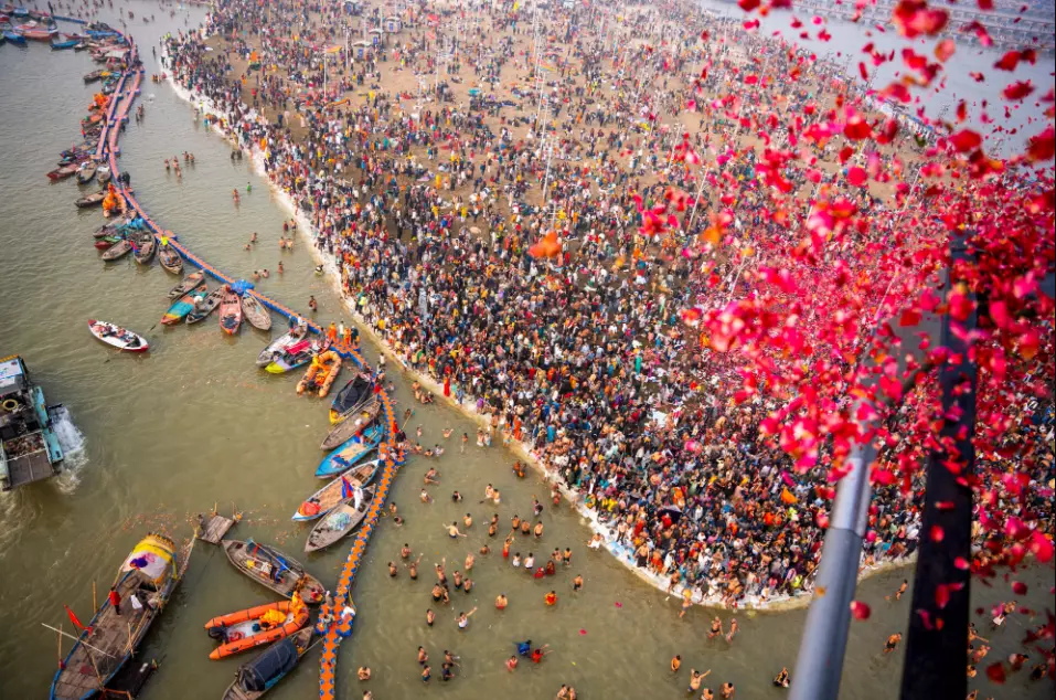 Maha Kumbh sees surge of devotees ahead of Mauni Amavasya on Jan 29