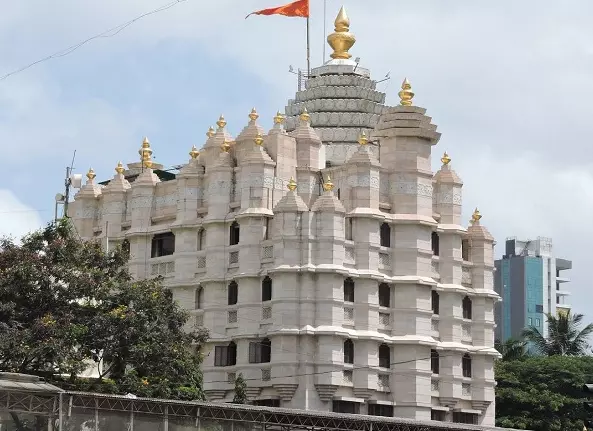 Mumbais Siddhivinayak Temple to enforce dress code, ban short skirts